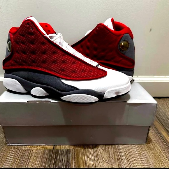 Retro 13 Jordans - Picture 1 of 3